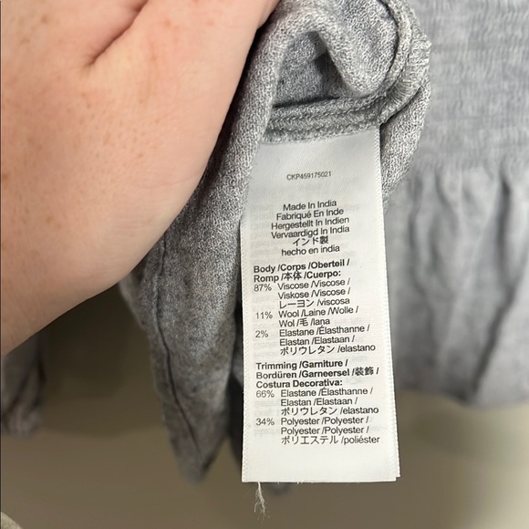 Madewell Wool Blend Gray V-Neck Smocked Top Small - Picture 6 of 8